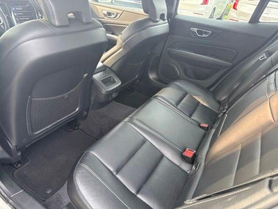 2021 Volvo S60 T5 AWD Momentum