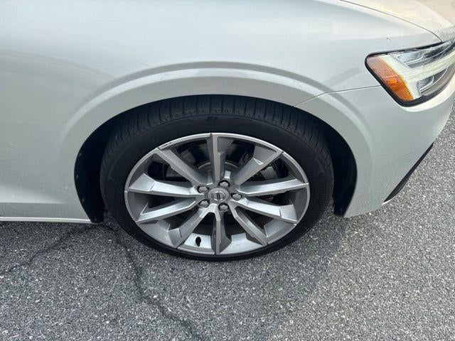 2021 Volvo S60 T5 AWD Momentum