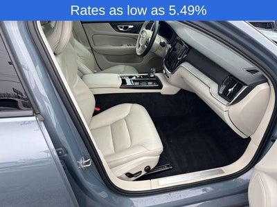 2023 Volvo S60 Recharge Plug-In Hybrid T8 eAWD PHEV Plus Dark Theme