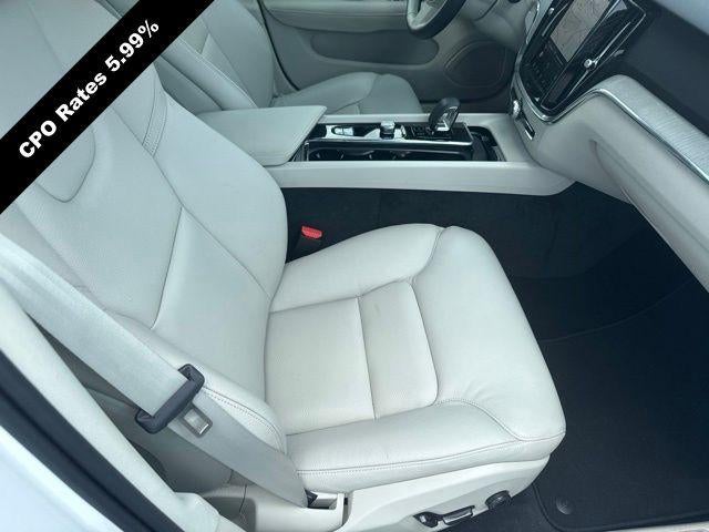 2025 Volvo S60 B5 AWD Plus