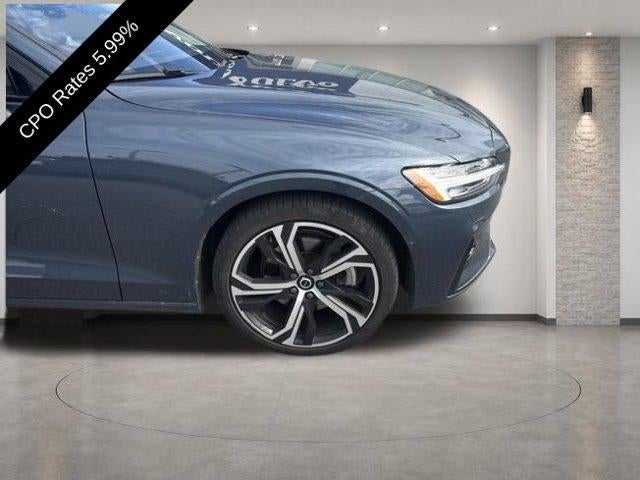 2025 Volvo S60 B5 AWD Plus