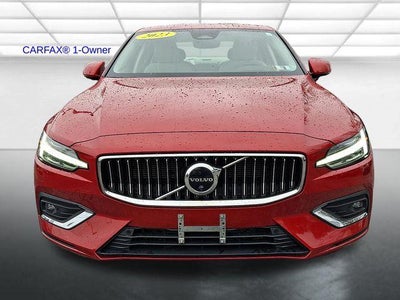 2023 Volvo S60 B5 AWD Ultimate Bright Theme