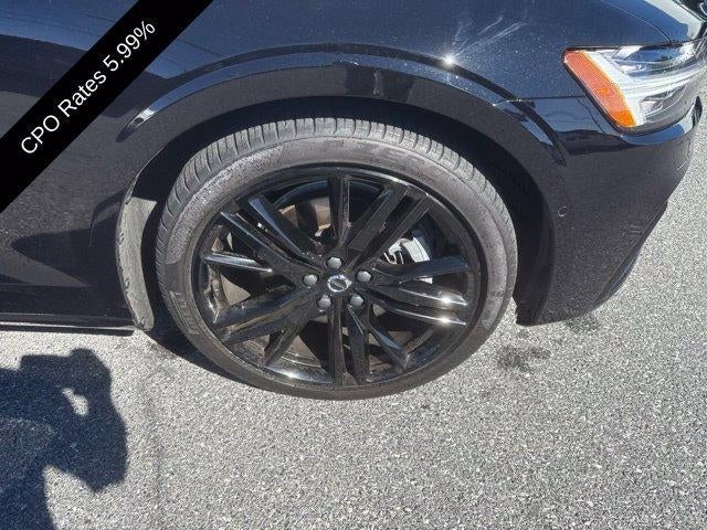 2024 Volvo S60 B5 AWD Plus Black Edition