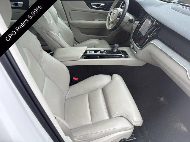 2024 Volvo S60 B5 AWD Ultimate Dark Theme