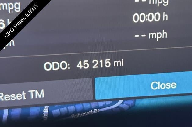 2024 Volvo S60 B5 AWD Ultimate Dark Theme