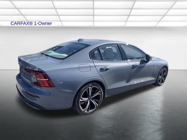 2023 Volvo S60 B5 AWD Plus Dark Theme