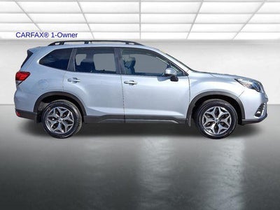 2023 Subaru Forester Premium CVT