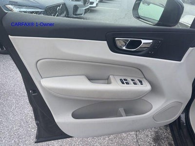 2018 Volvo XC60 T5 AWD Momentum