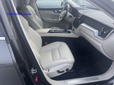 2018 Volvo XC60 T5 AWD Momentum