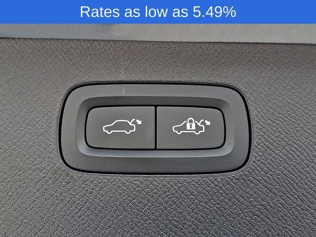 2023 Volvo XC90 B6 AWD Plus 6P