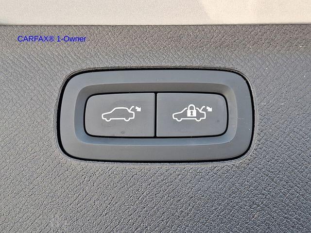 2023 Volvo XC90 B6 AWD Plus 6P