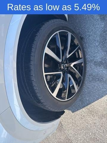 2024 Volvo XC90 B6 AWD Plus Bright Theme 7P