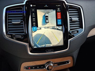 2024 Volvo XC90 B6 AWD Plus Bright Theme 7P
