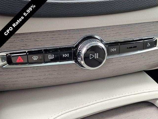 2025 Volvo XC90 B6 AWD Plus 7-Seater