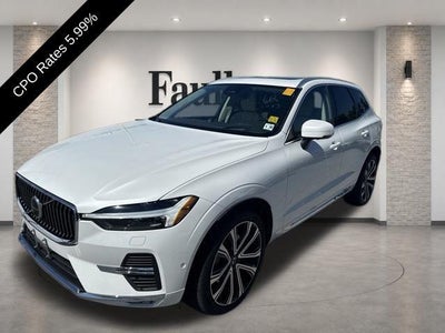 2023 Volvo XC60 B6 AWD Ultimate Bright Theme