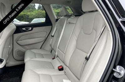 2023 Volvo XC60 B6 AWD Ultimate Dark Theme
