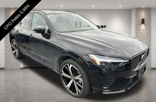 2023 Volvo XC60 B6 AWD Ultimate Dark Theme