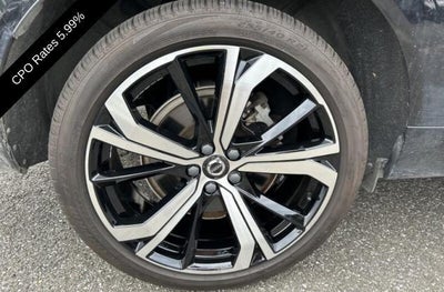 2023 Volvo XC60 B6 AWD Ultimate Dark Theme