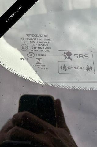 2023 Volvo XC60 B6 AWD Ultimate Dark Theme