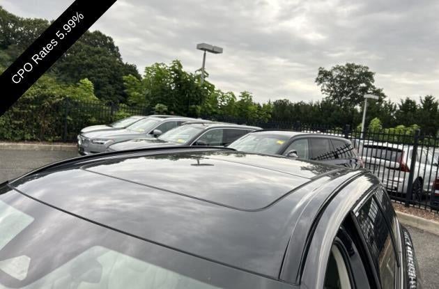 2023 Volvo XC60 B6 AWD Ultimate Dark Theme