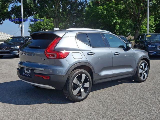 2019 Volvo XC40 T5 AWD Momentum