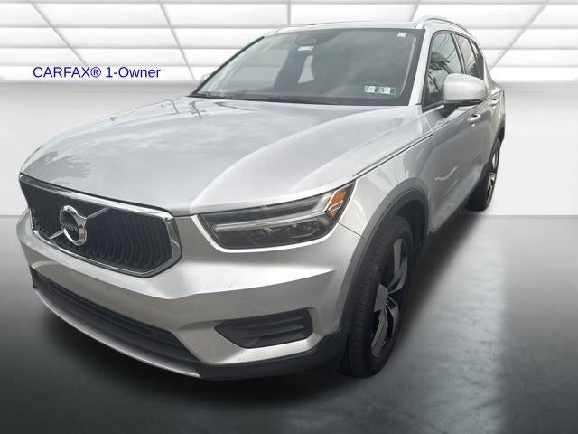 2019 Volvo XC40 T5 AWD Momentum