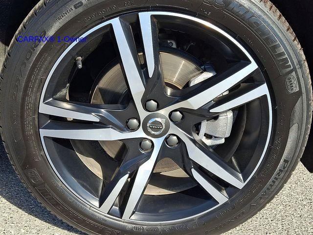 2019 Volvo XC40 T5 AWD R-Design