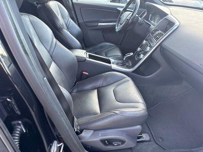 2016 Volvo XC60 AWD 4dr T5 Premier