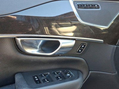 2018 Volvo XC90 T6 AWD 7-Passenger Momentum