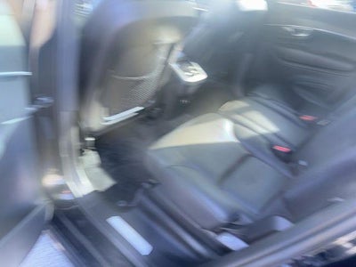 2020 Volvo XC90 T6 AWD Momentum 7 Passenger