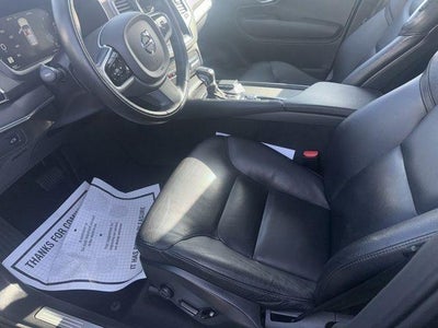 2020 Volvo XC90 T6 AWD Momentum 7 Passenger