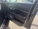 2020 Volvo XC90 T6 AWD Momentum 7 Passenger