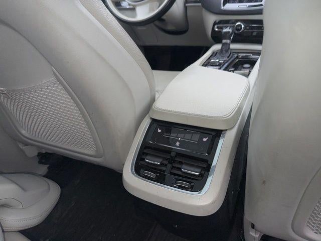 2019 Volvo XC90 T6 AWD Momentum