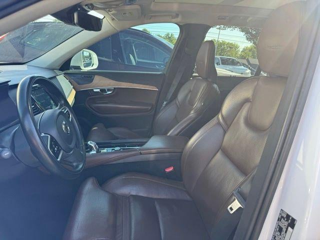 2019 Volvo XC90 T8 eAWD Plug-In Hybrid Inscription