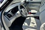2025 Volvo XC90 Plug-In Hybrid T8 AWD Plus 7-Seater
