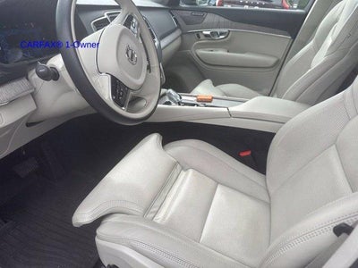 2025 Volvo XC90 Plug-In Hybrid T8 AWD Ultra 7-Seater