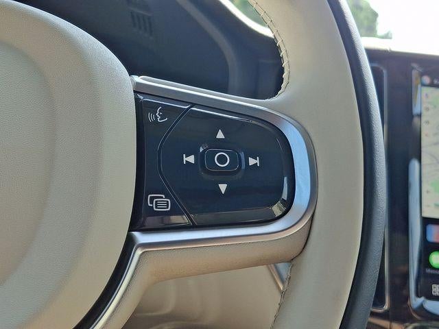 2025 Volvo XC60 Plug-In Hybrid T8 AWD Plus