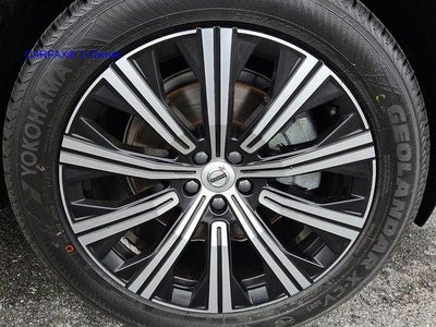 2023 Volvo XC90 B5 AWD Core 7P