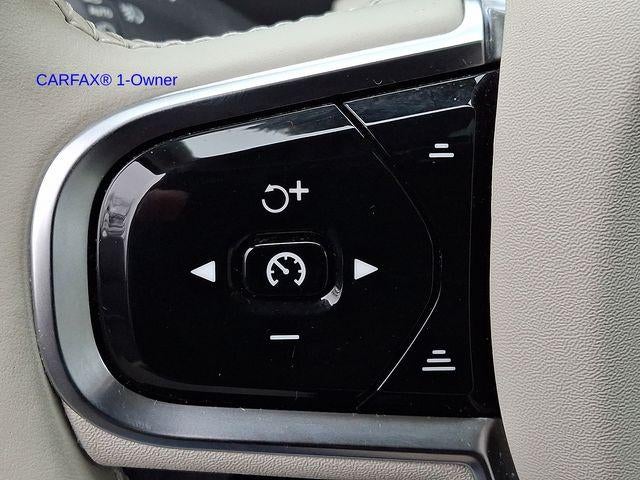 2023 Volvo XC90 B5 AWD Core 7P