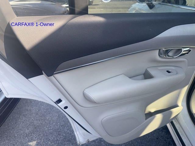 2023 Volvo XC90 B5 AWD Core 7P