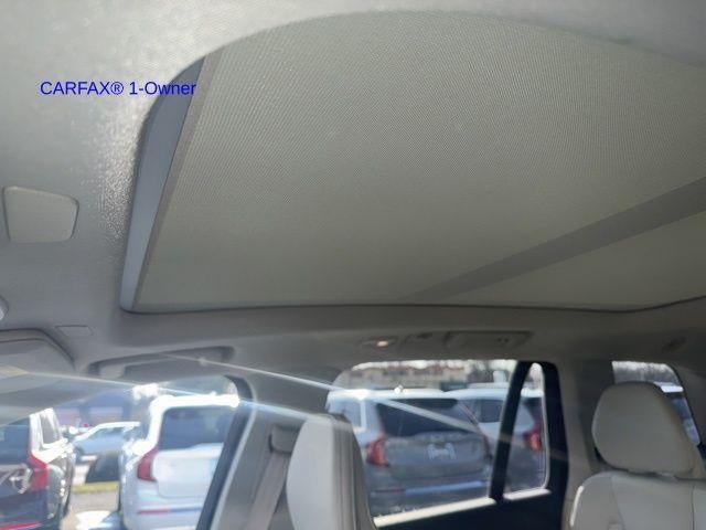 2023 Volvo XC90 B5 AWD Core 7P