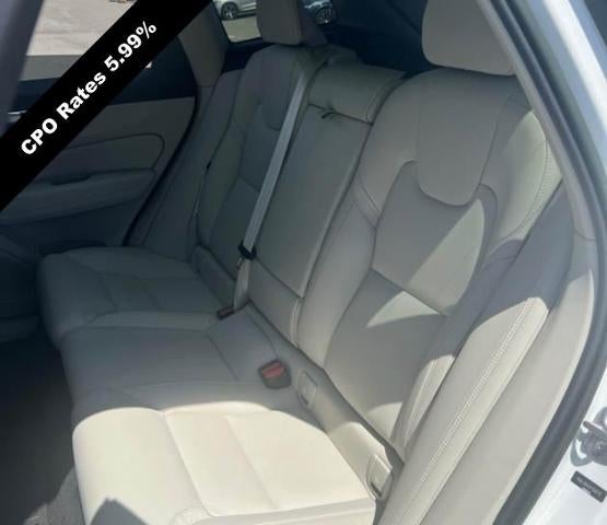 2023 Volvo XC60 B5 AWD Ultimate Bright Theme