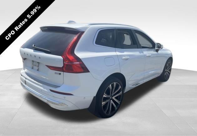 2023 Volvo XC60 B5 AWD Ultimate Bright Theme
