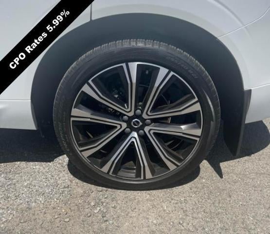 2023 Volvo XC60 B5 AWD Ultimate Bright Theme