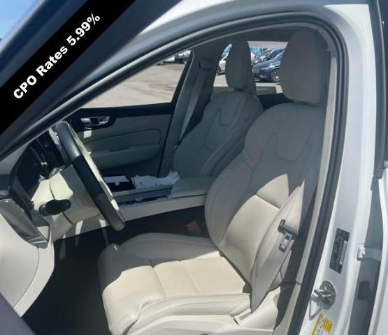2023 Volvo XC60 B5 AWD Ultimate Bright Theme