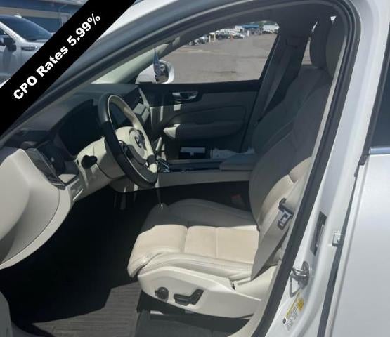2023 Volvo XC60 B5 AWD Ultimate Bright Theme