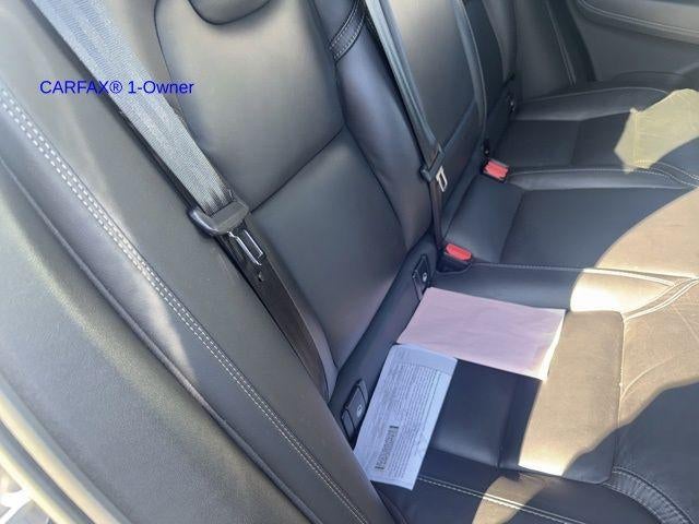 2023 Volvo XC60 B5 AWD Ultimate Bright Theme