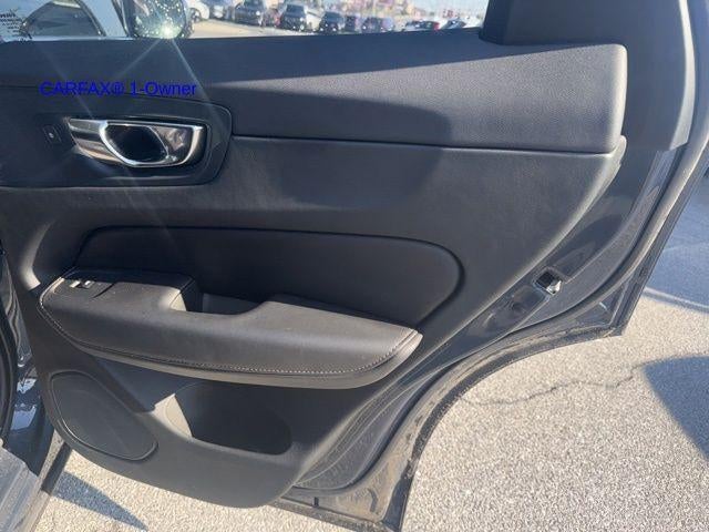 2023 Volvo XC60 B5 AWD Ultimate Bright Theme