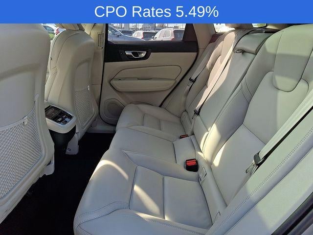 2023 Volvo XC60 B5 AWD Ultimate Bright Theme