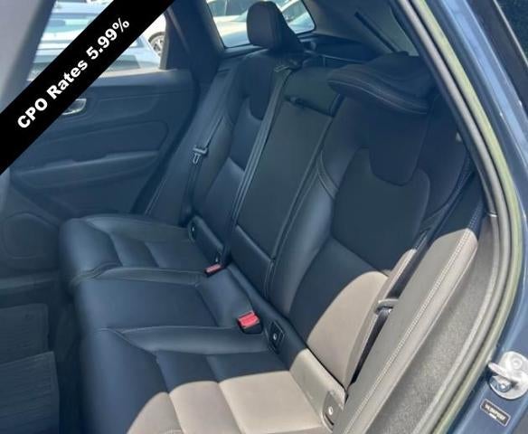 2023 Volvo XC60 B5 AWD Ultimate Bright Theme